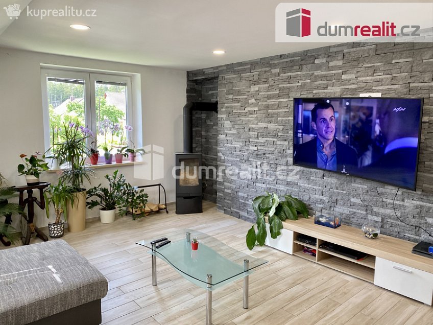 Pronájem  rodinného domu 400 m^2 třída Vítězství, Mariánské Lázně 