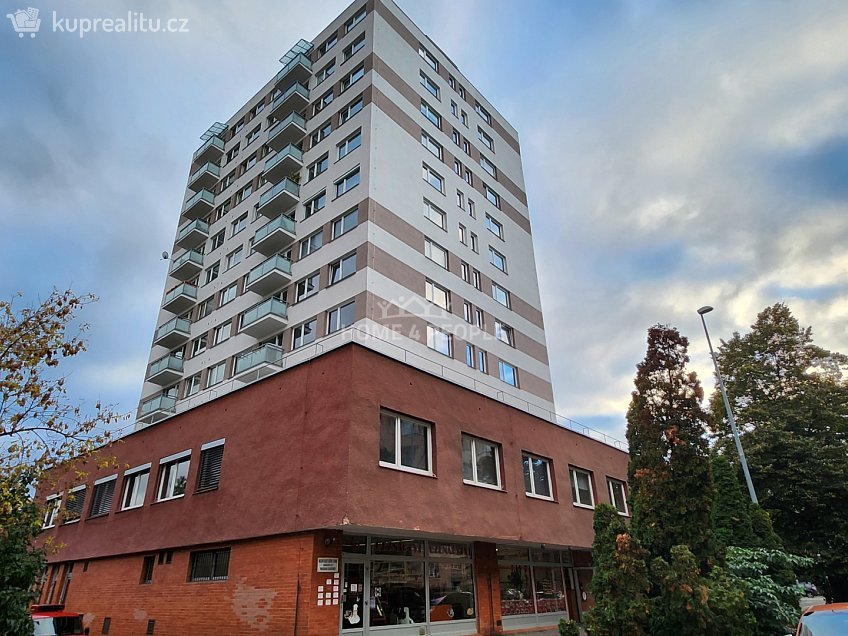 Pronájem bytu 1+1 40 m^2 Zvonková, Praha 10 