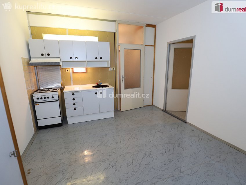 Prodej bytu 1+1 38 m^2 Slovenská, Sokolov 