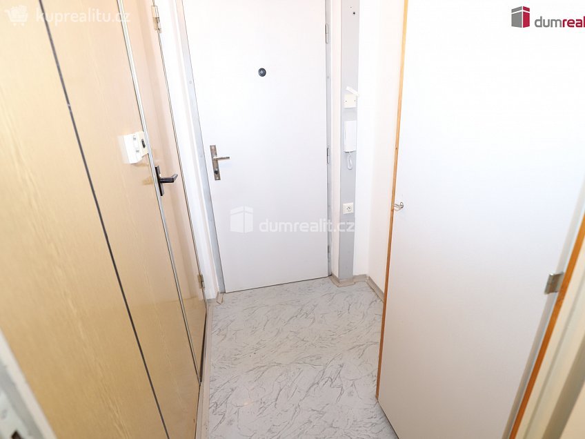 Prodej bytu 1+1 38 m^2 Slovenská, Sokolov 