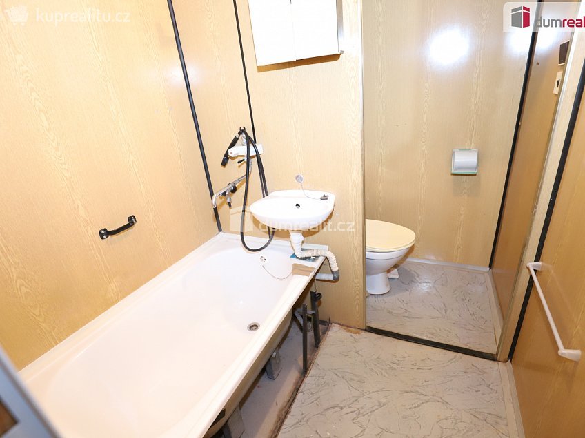 Prodej bytu 1+1 38 m^2 Slovenská, Sokolov 