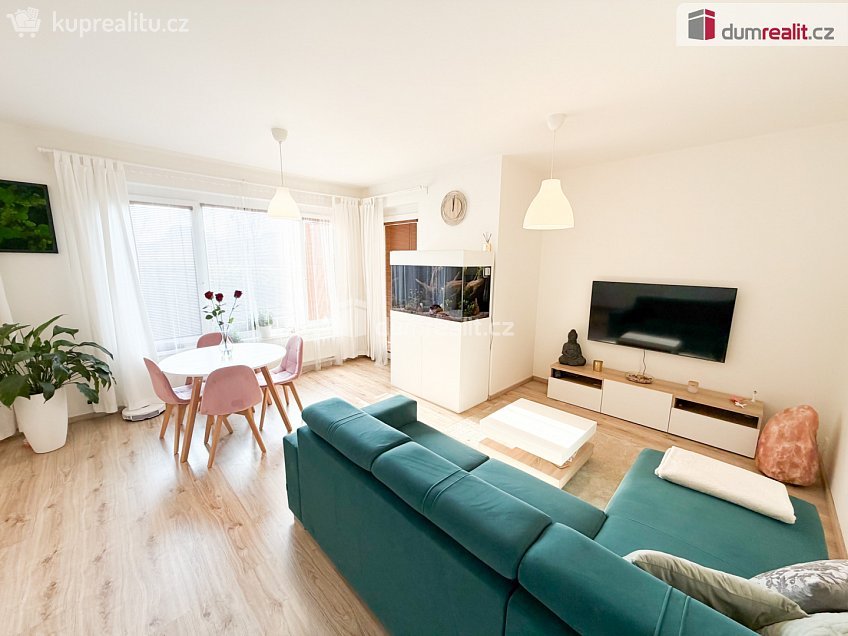 Pronájem bytu 3+kk 80 m^2 Saarinenova, Praha 9 