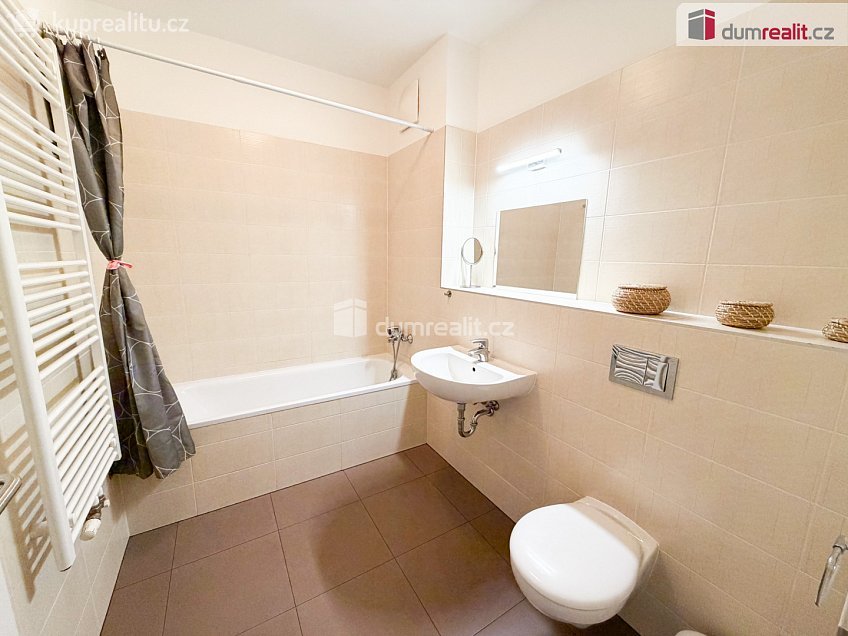 Pronájem bytu 3+kk 80 m^2 Saarinenova, Praha 9 