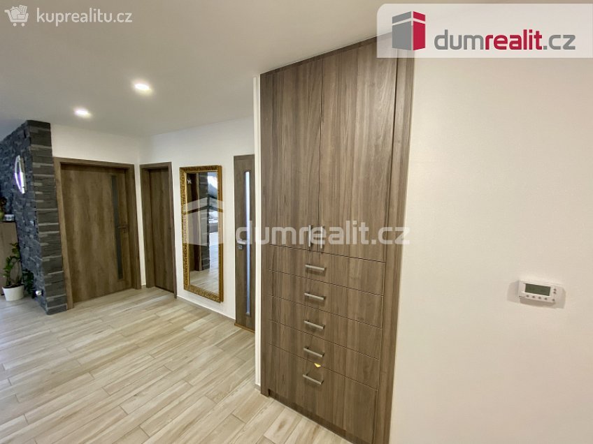 Pronájem  činžovního domu 400 m^2 třída Vítězství, Mariánské Lázně 