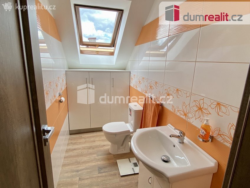 Pronájem  činžovního domu 400 m^2 třída Vítězství, Mariánské Lázně 