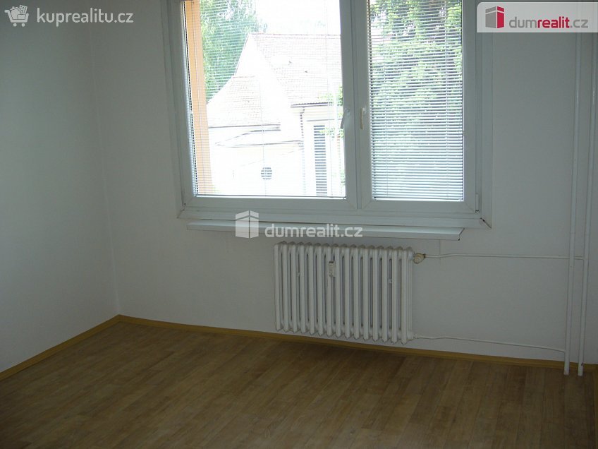 Pronájem bytu 3+1 67 m^2 Na Pěšině, Děčín 