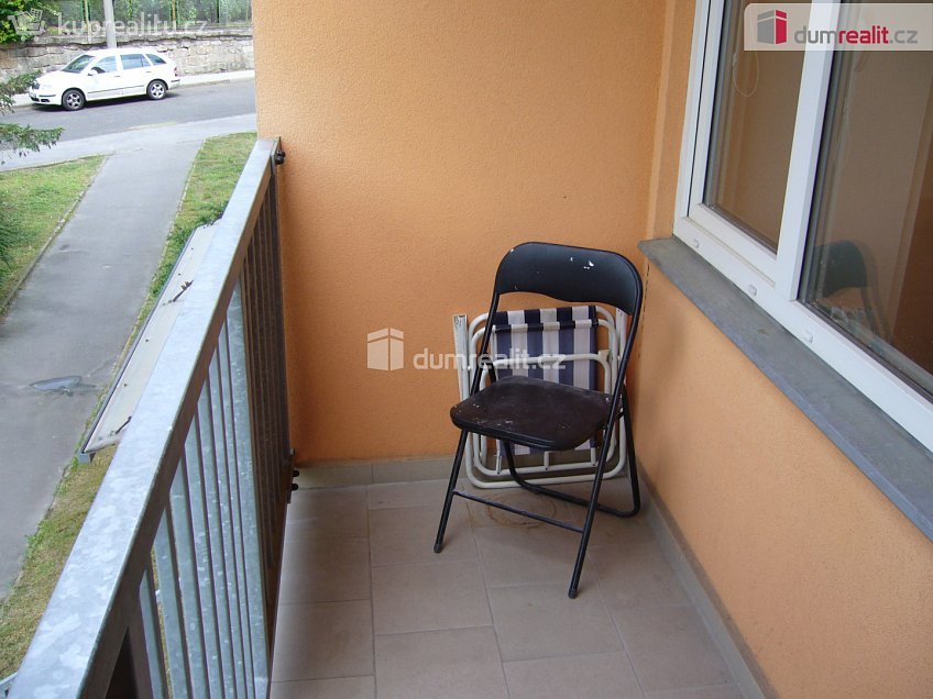 Pronájem bytu 3+1 67 m^2 Na Pěšině, Děčín 