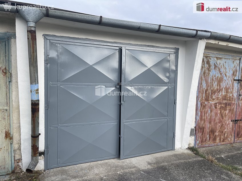 Pronájem  garáže 18 m^2 Průmyslová, Hodonín 