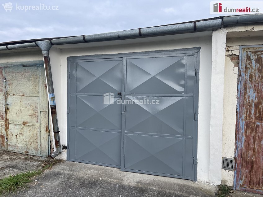Pronájem  garáže 18 m^2 Průmyslová, Hodonín 