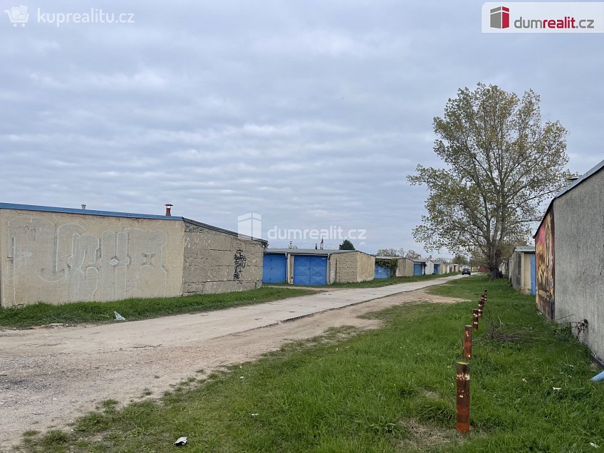 Pronájem  garáže 18 m^2 Průmyslová, Hodonín 