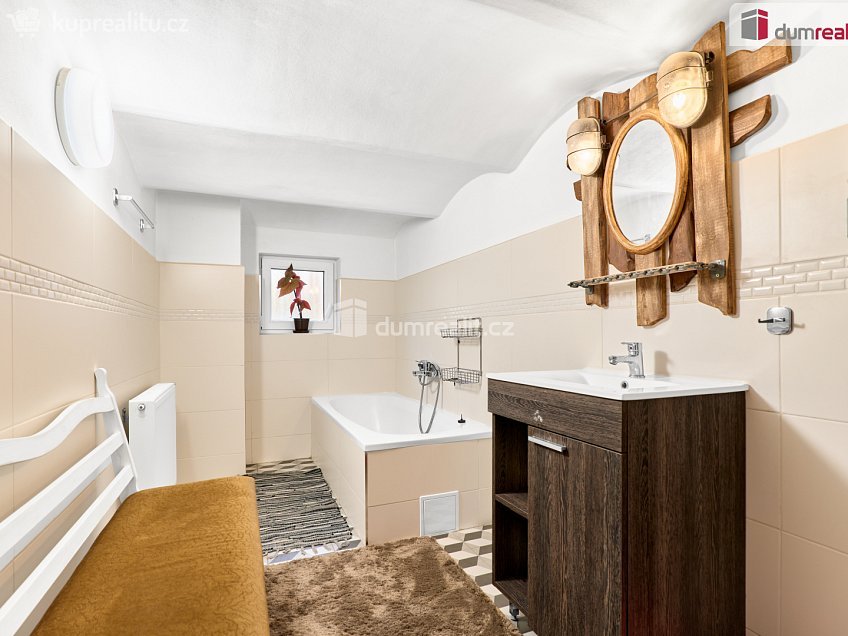 Prodej  rodinného domu 114 m^2 Na Můstku, Oloví 