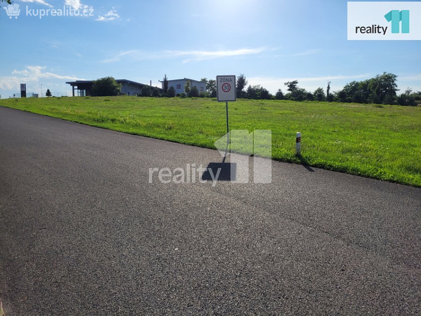 Prodej  stavebního pozemku 1207 m^2 Robinson, Písek 