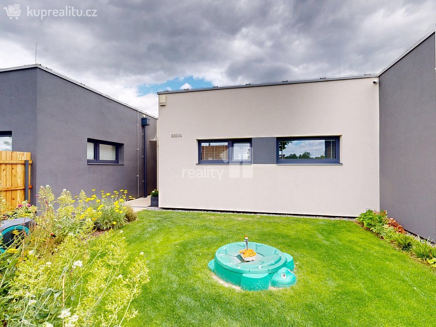 Pronájem  rodinného domu 136 m^2 Manželů Dostálových, Praha 14 