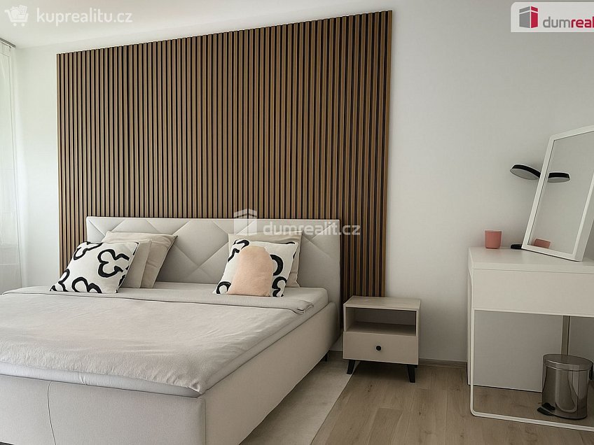 Pronájem bytu 4+1 87 m^2 Vrchlického, Roudnice nad Labem 