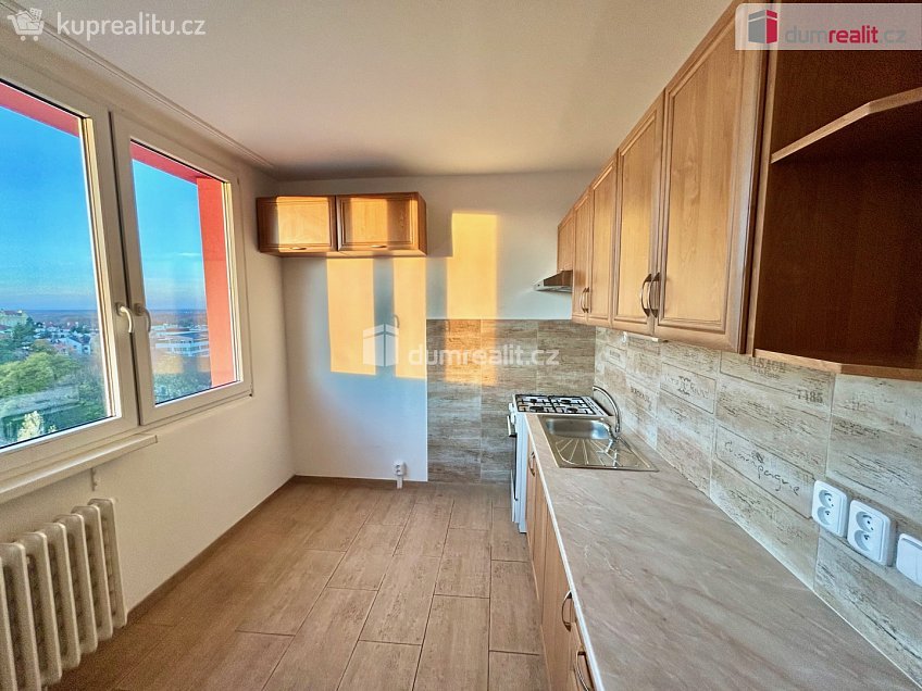 Pronájem bytu 2+1 61 m^2 Seifertova, Kolín 