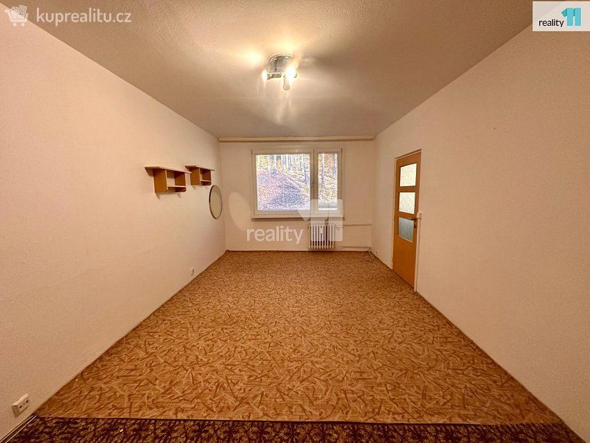 Pronájem bytu 3+1 79 m^2 Nálepkova, Děčín 