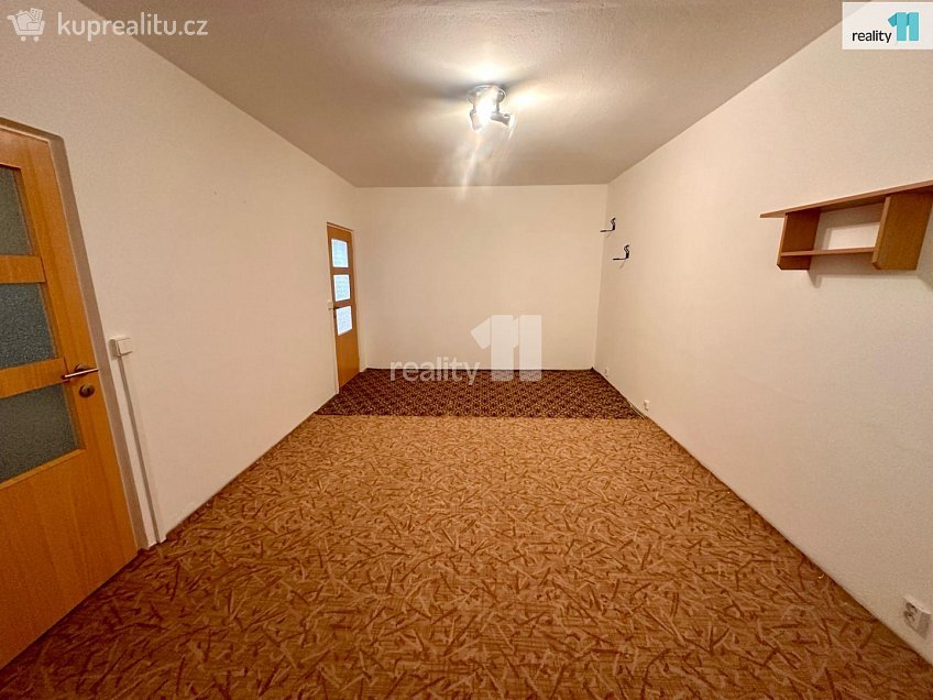 Pronájem bytu 3+1 79 m^2 Nálepkova, Děčín 