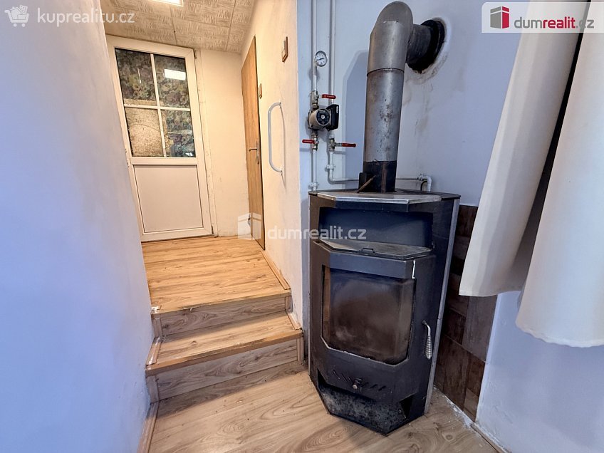 Prodej  rodinného domu 95 m^2 Bánov, Bánov 