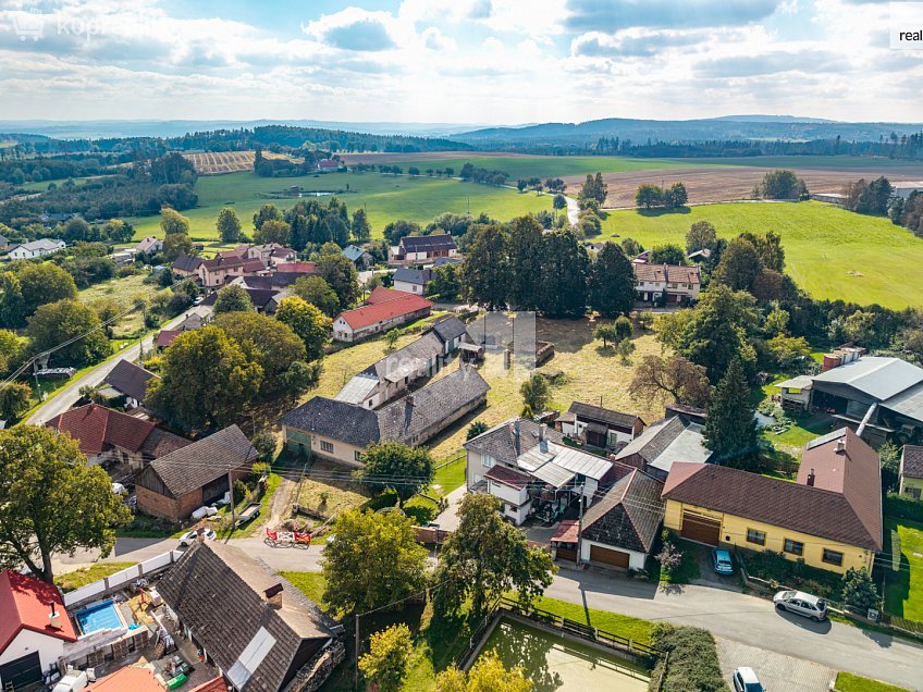 Prodej  stavebního pozemku 982 m^2 Ovesná Lhota, Ovesná Lhota 