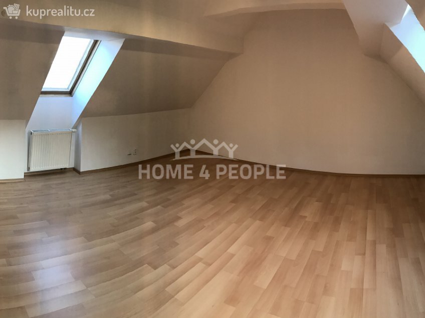 Pronájem  kanceláře 140 m^2 Tůmova, Praha 5 