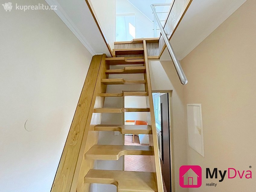 Pronájem  rodinného domu 88 m^2 Božice 61, Božice 