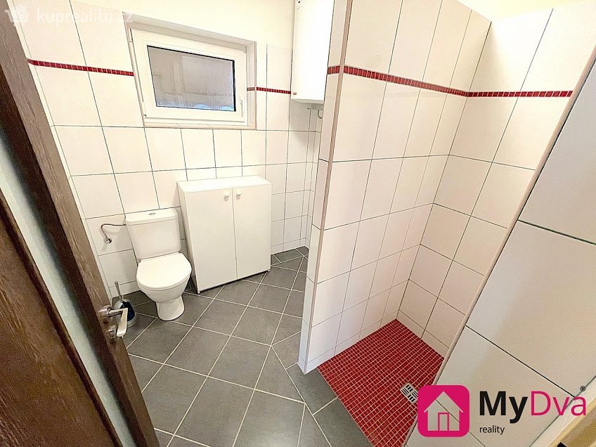 Pronájem  rodinného domu 88 m^2 Božice 61, Božice 