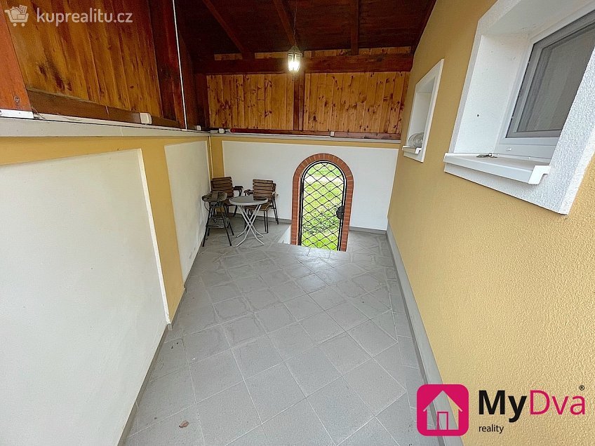 Pronájem  rodinného domu 88 m^2 Božice 61, Božice 