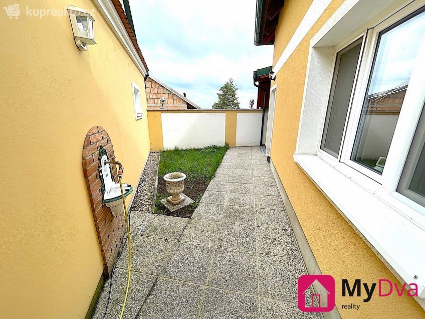 Pronájem  rodinného domu 88 m^2 Božice 61, Božice 