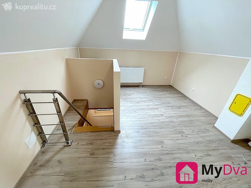 Pronájem  rodinného domu 88 m^2 Božice 61, Božice 