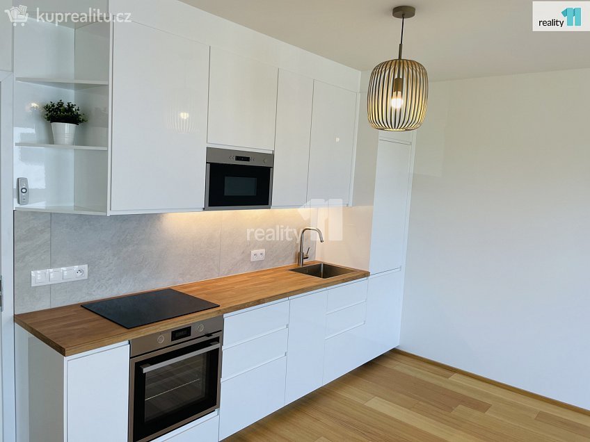 Prodej bytu 2+kk 113 m^2 Azzoniho, Praha 10 