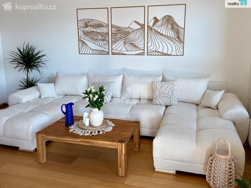 Prodej bytu 2+kk 113 m^2 Azzoniho, Praha 10 