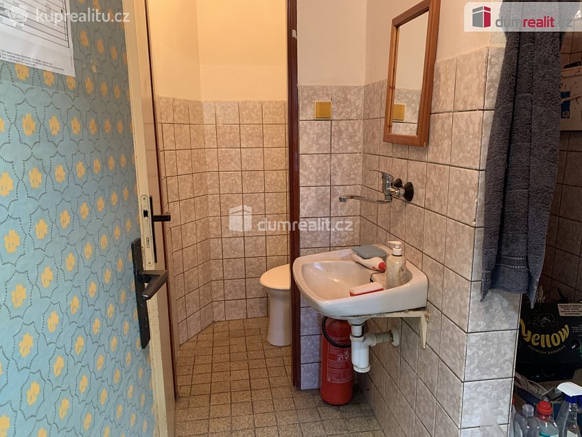 Pronájem  obchodních prostor 104 m^2 Havlíčkova, Beroun 