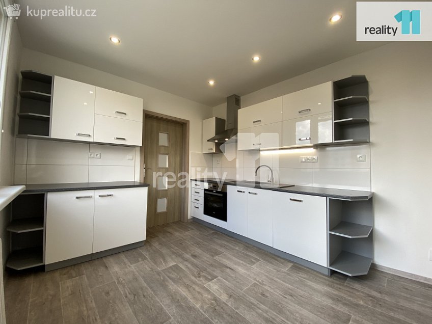 Pronájem bytu 3+1 70 m^2 Zhořelecká, Česká Lípa 