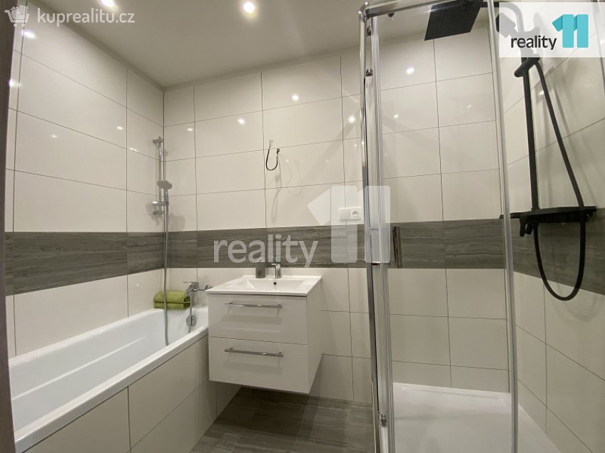 Pronájem bytu 3+1 70 m^2 Zhořelecká, Česká Lípa 