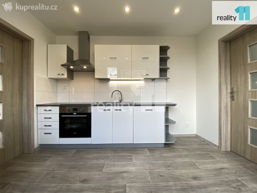 Pronájem bytu 3+1 70 m^2 Zhořelecká, Česká Lípa 