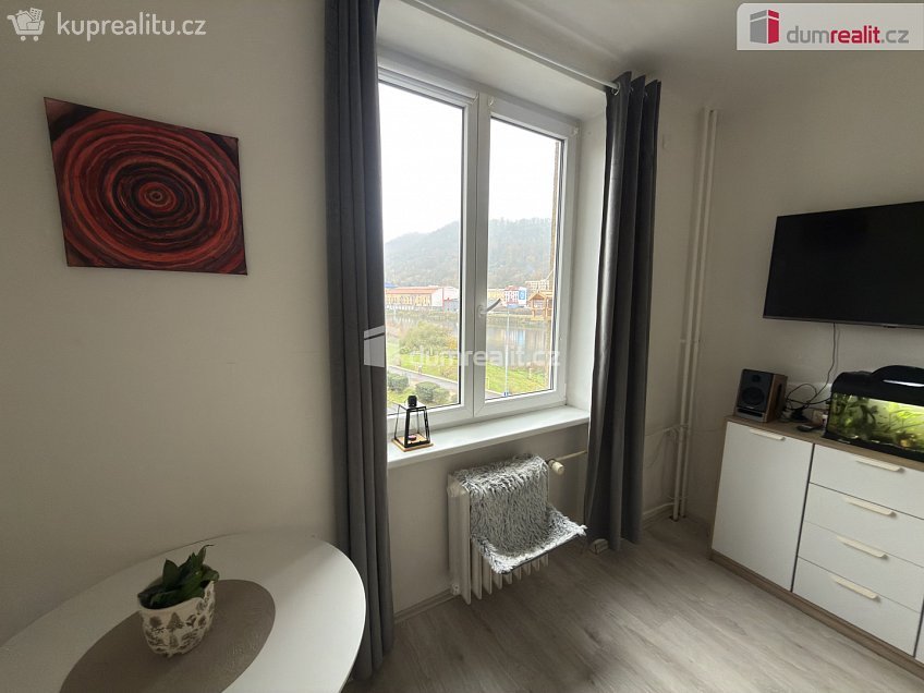 Pronájem bytu 1+kk 27 m^2 Střekovské nábřeží, Ústí nad Labem 