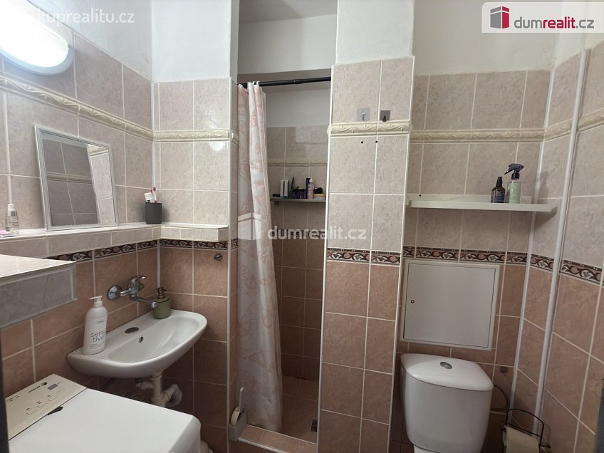 Pronájem bytu 1+kk 27 m^2 Střekovské nábřeží, Ústí nad Labem 