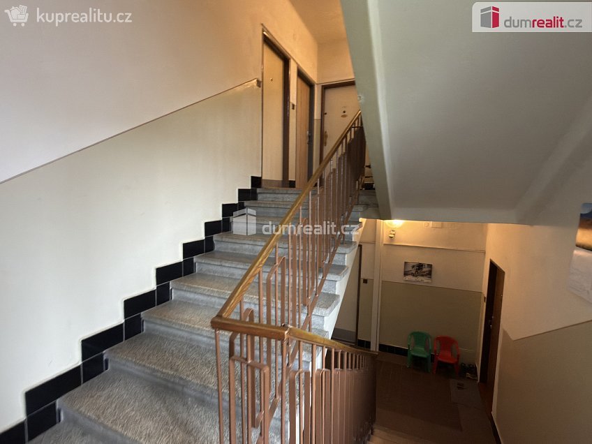 Pronájem bytu 1+kk 27 m^2 Střekovské nábřeží, Ústí nad Labem 