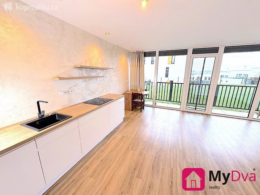 Pronájem bytu 2+kk 58 m^2 Havlíčkova, Havlíčkova Borová 