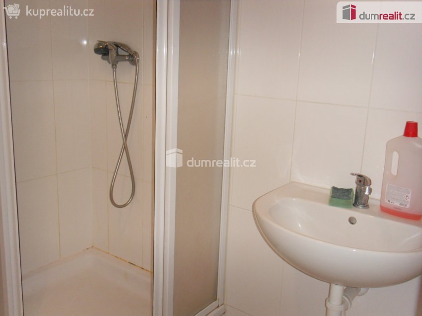 Pronájem bytu 1+1 33 m^2 U Parkánu, Praha-Ďáblice 