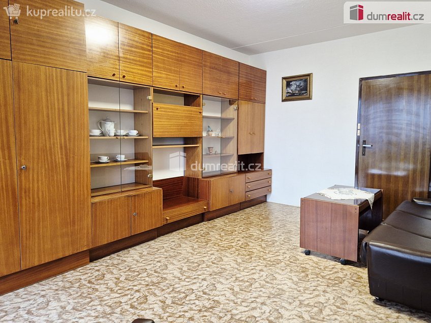 Pronájem bytu 3+1 52 m^2 Lhenická, České Budějovice 