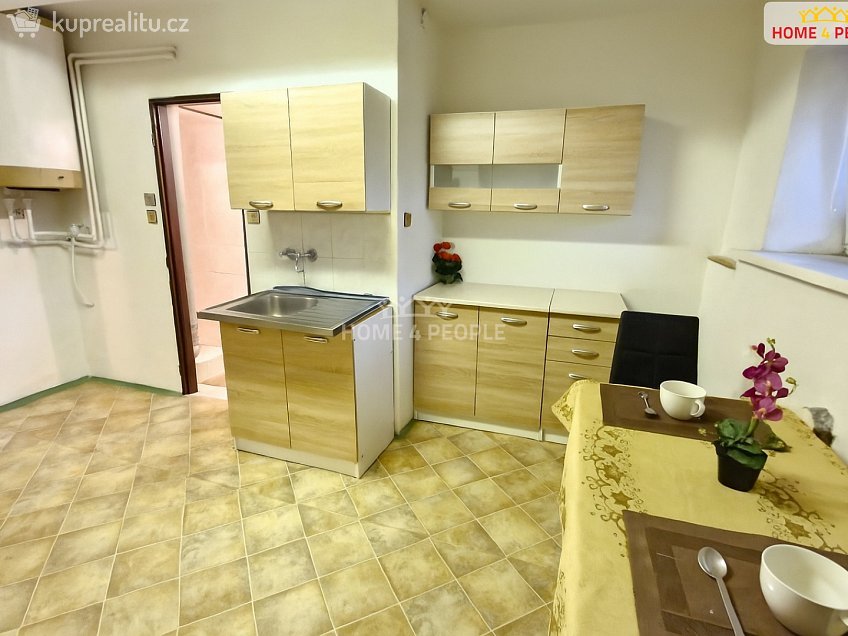 Prodej bytu 1+1 42 m^2 Nádražní, Vyškov 