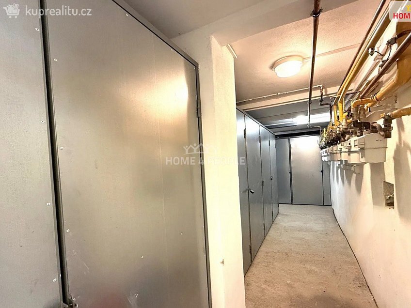 Prodej bytu 1+1 42 m^2 Nádražní, Vyškov 