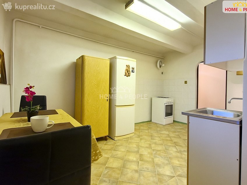 Prodej bytu 1+1 42 m^2 Nádražní, Vyškov 