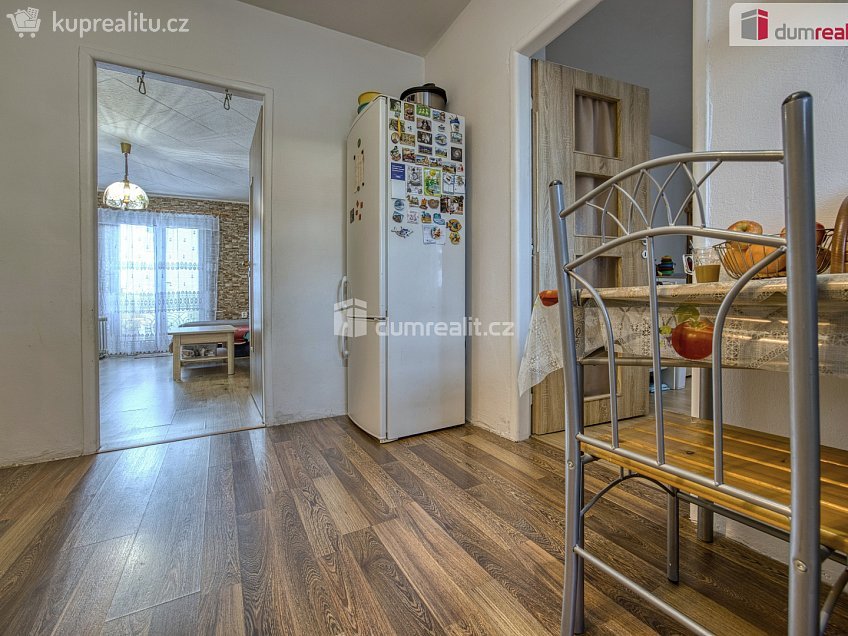 Prodej bytu 3+1 71 m^2 Za Obchody, Neratovice 