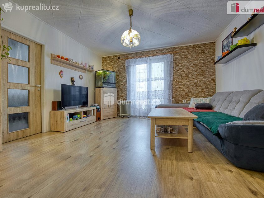 Prodej bytu 3+1 71 m^2 Za Obchody, Neratovice 