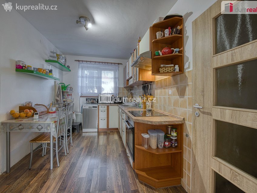 Prodej bytu 3+1 71 m^2 Za Obchody, Neratovice 