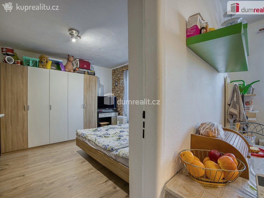 Prodej bytu 3+1 71 m^2 Za Obchody, Neratovice 