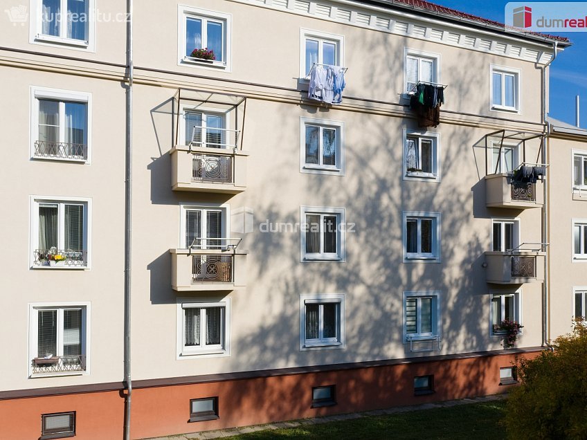 Prodej bytu 3+1 71 m^2 Za Obchody, Neratovice 