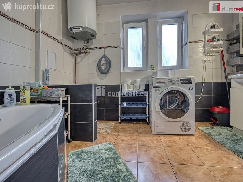 Prodej bytu 3+1 71 m^2 Za Obchody, Neratovice 